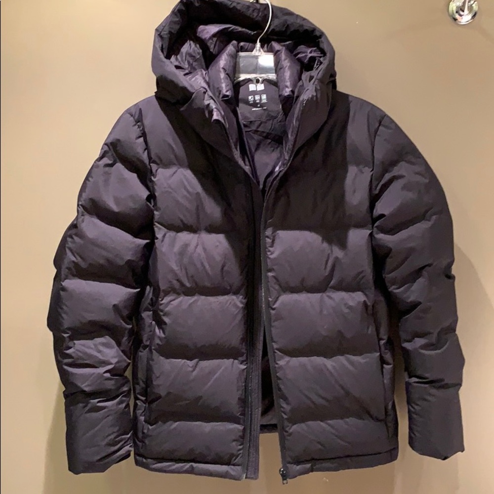 Men’s Sz M - Uniglo Seamless Down Parka -Black